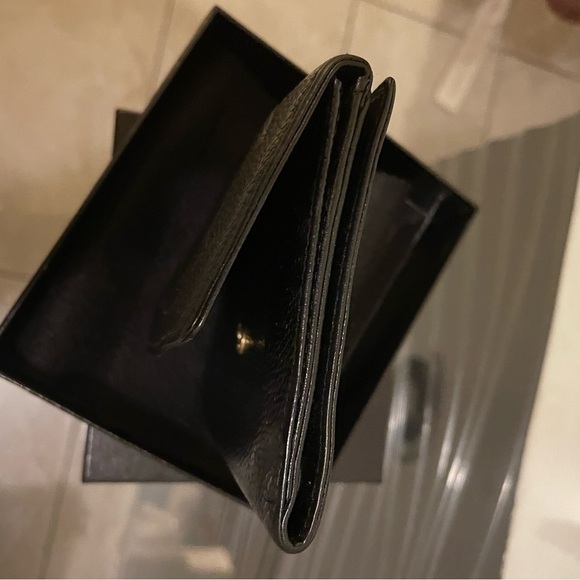 Chanel caviar bifold wallet - Picture 7 of 11